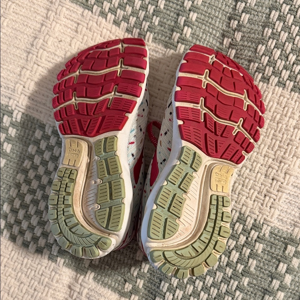 Women’s Brooks Ghost 12 Zappos 20th Anniversary “summer melts” running shoes 🩷 - Picture 5 of 7